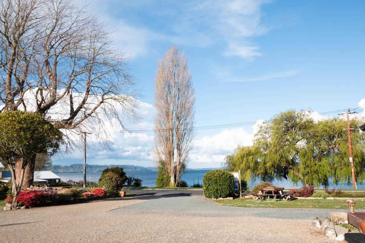 Jack & Di'S Lakefront Motel Rotorua Exterior photo